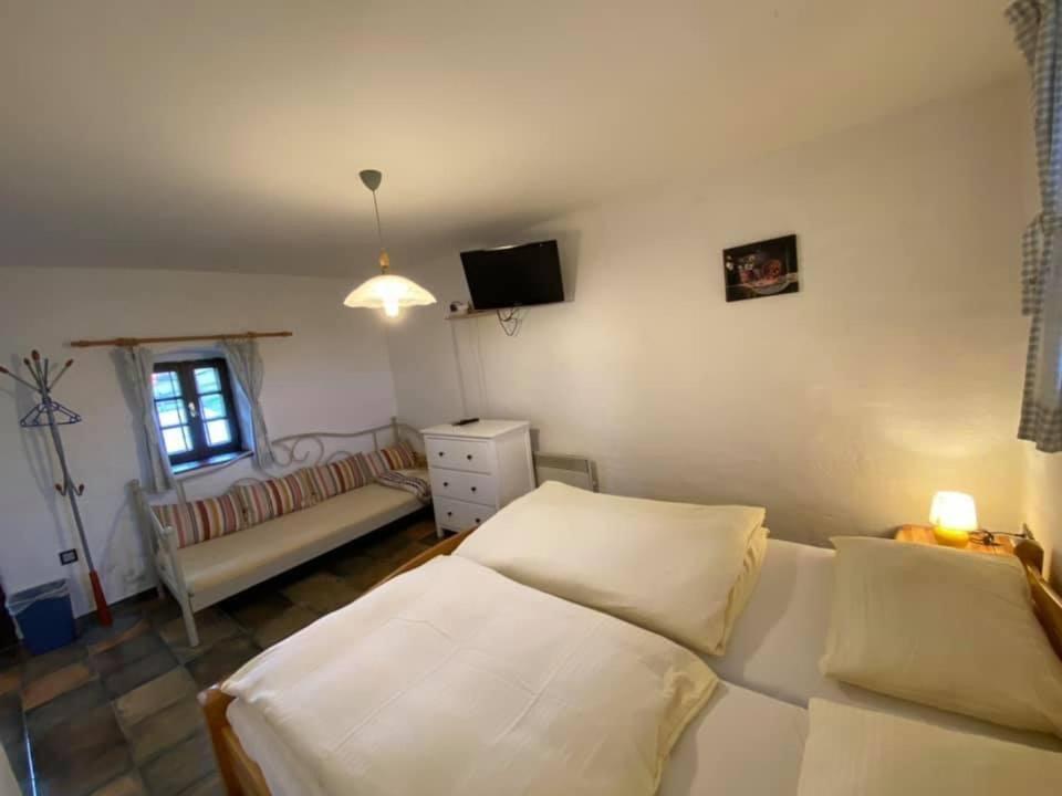 Apartments Mali Raj Dolenci Buitenkant foto