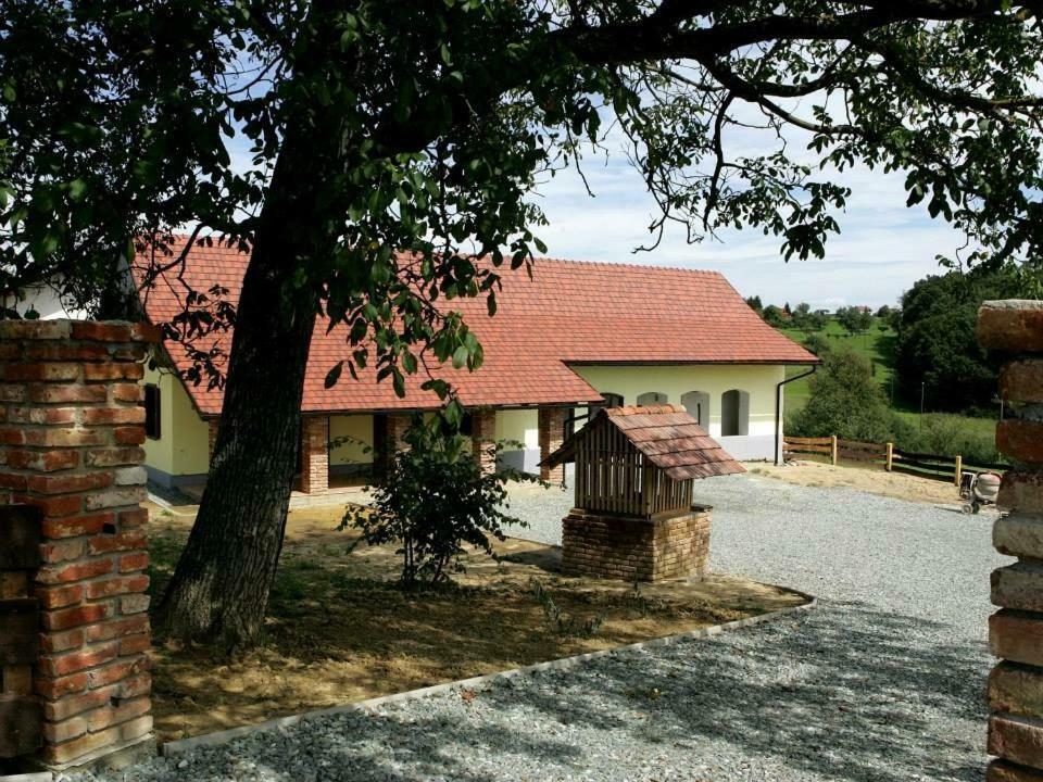 Apartments Mali Raj Dolenci Buitenkant foto